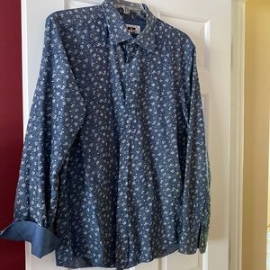 Beautiful blue and white Joseph Abboud casual/dress shirt only worn once